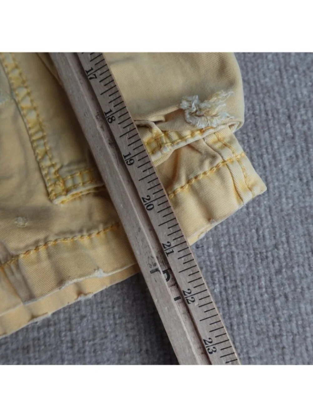 True Religion Shorts 34 Yellow Cargo Heavyweight Distressed